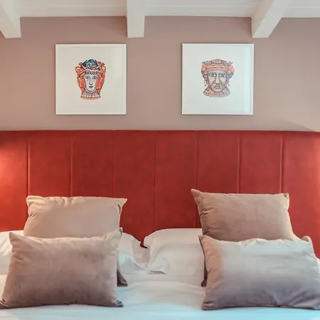 A'coffa تاورمينا